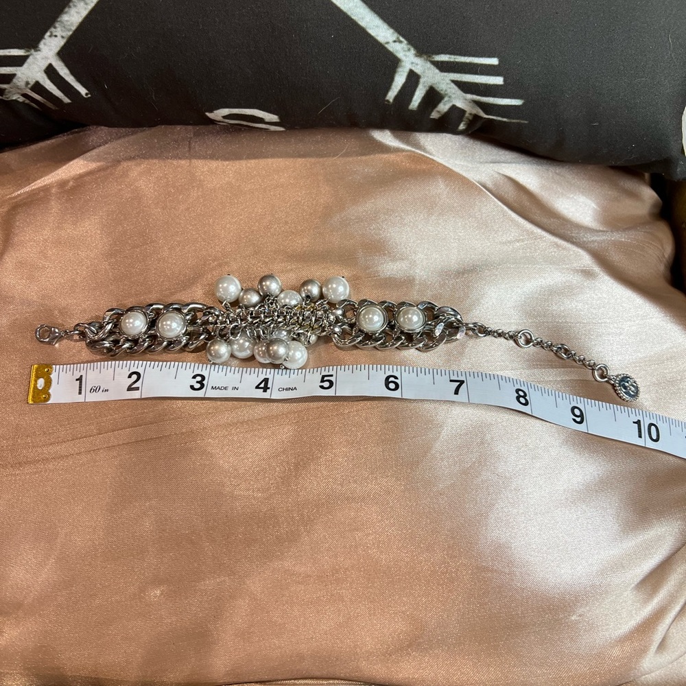 Jessica Simpson silver, faux pearl and rhinestone bracelet - Picture 3 of 5